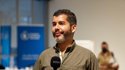 Salvador Peña speaking at an event