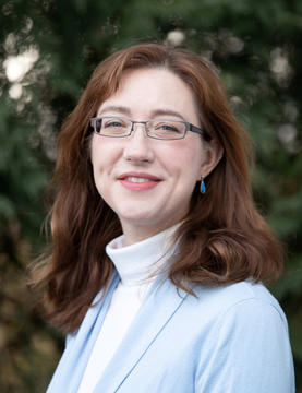 Sumi Loundon Kim headshot