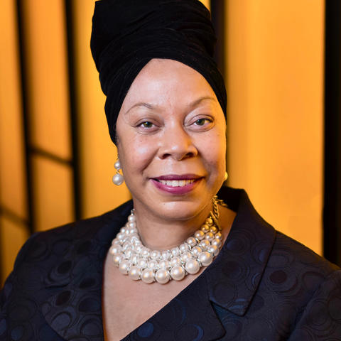 Tracey Hucks