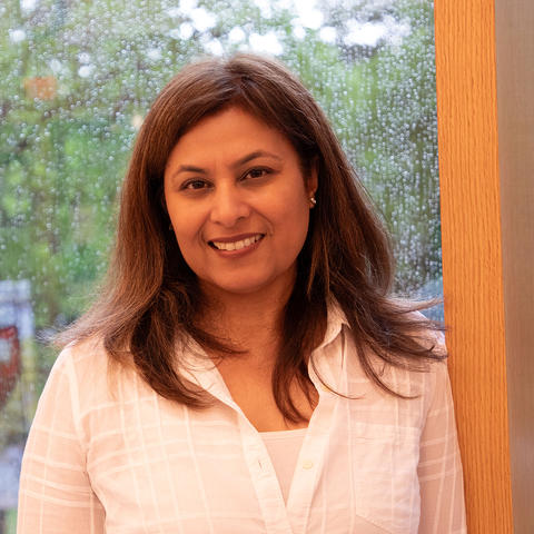 Manisha Agarwal Headshot