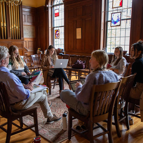 Students discuss in Divinity Chapel