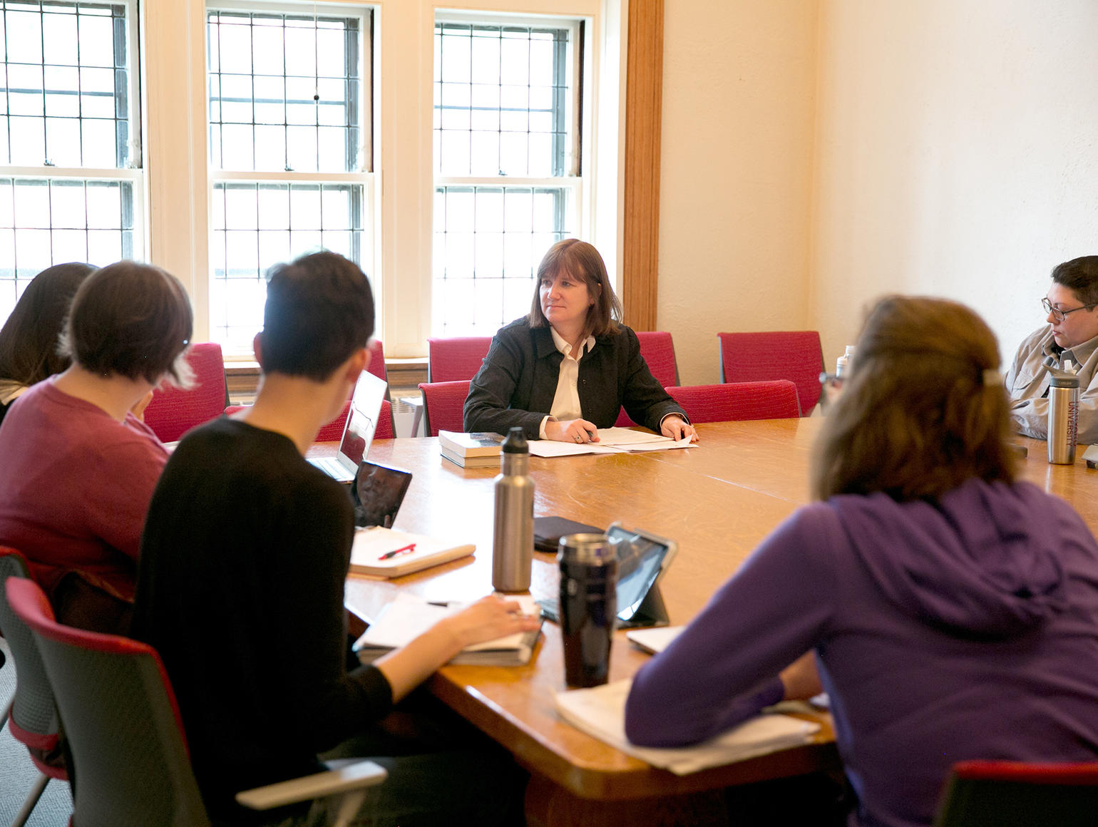HDS Professor leading a seminar class